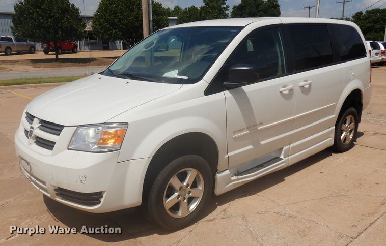 image for item FI9877 2010 Dodge Grand Caravan handicap accessible van