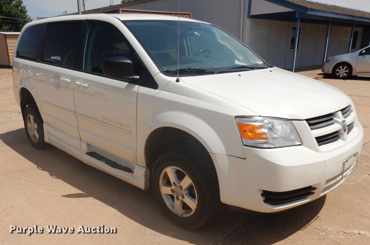 image for item FI9877 2010 Dodge Grand Caravan handicap accessible van