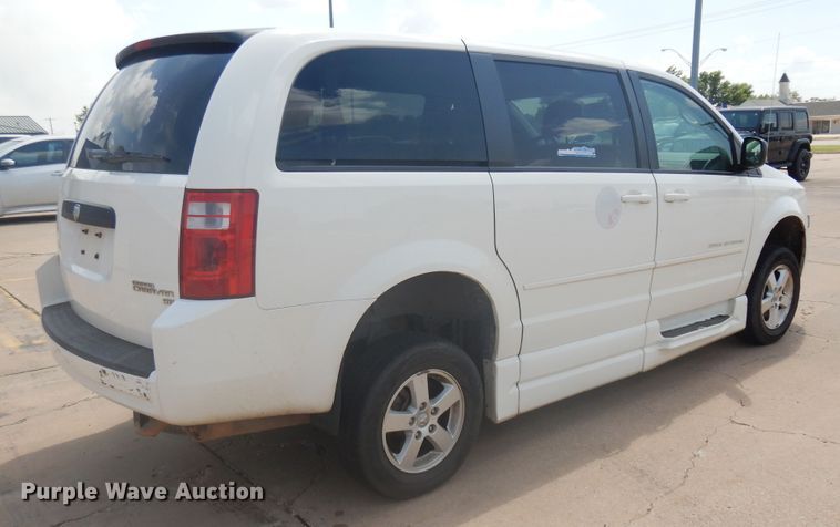image for item FI9877 2010 Dodge Grand Caravan handicap accessible van