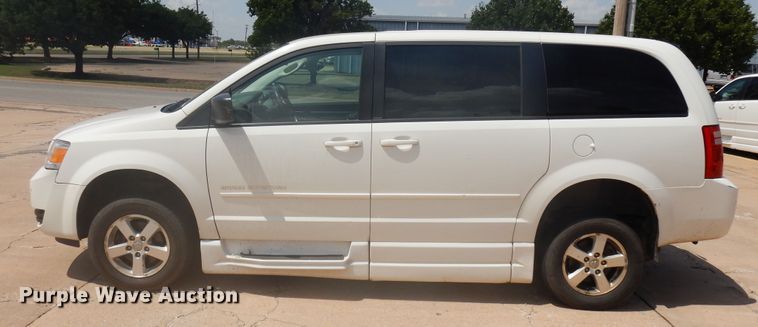 image for item FI9877 2010 Dodge Grand Caravan handicap accessible van
