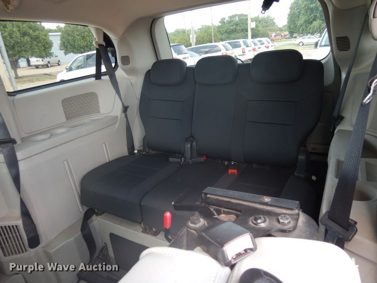 image for item FI9877 2010 Dodge Grand Caravan handicap accessible van