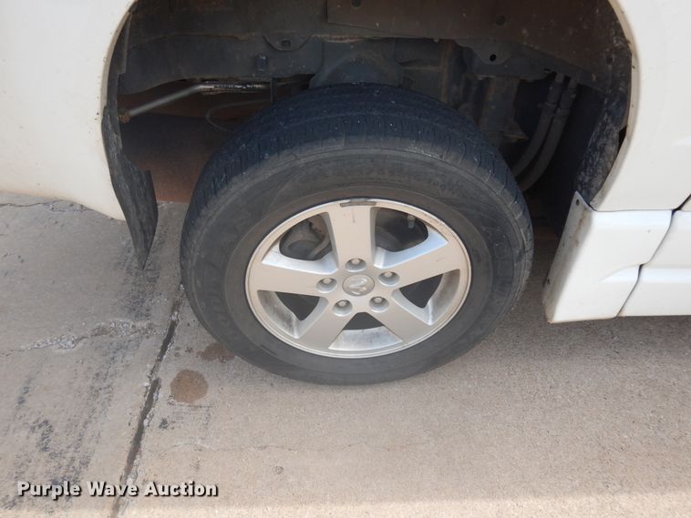 image for item FI9877 2010 Dodge Grand Caravan handicap accessible van