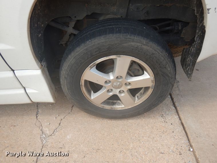 image for item FI9877 2010 Dodge Grand Caravan handicap accessible van