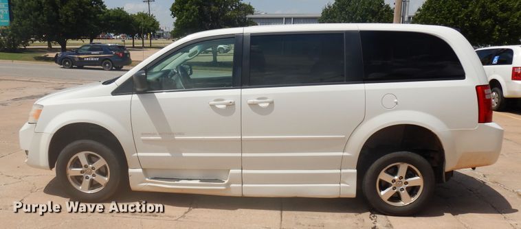 image for item FI9878 2010 Dodge Grand Caravan handicap accessible van