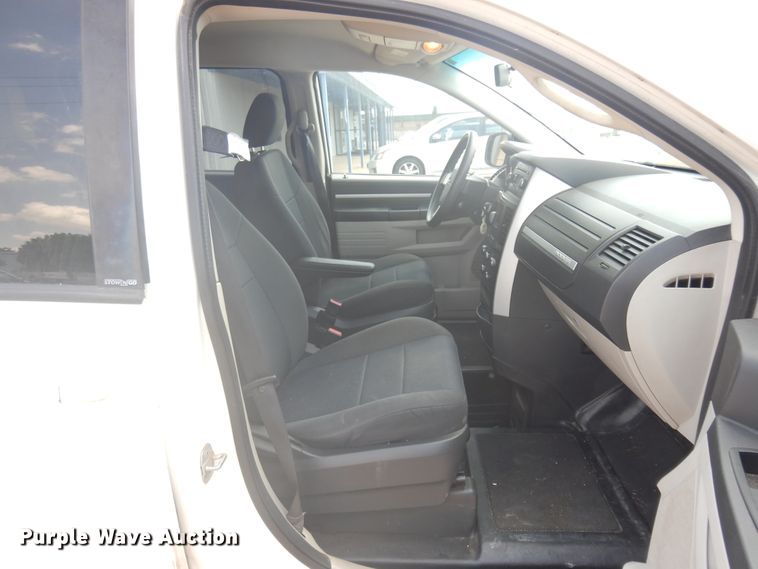 image for item FI9878 2010 Dodge Grand Caravan handicap accessible van