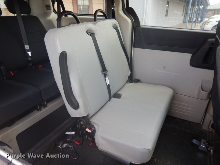 image for item FI9878 2010 Dodge Grand Caravan handicap accessible van