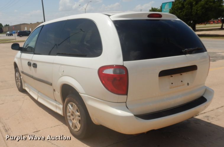 image for item FI9879 2007 Dodge Grand Caravan handicap accessible van