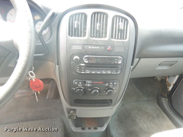 image for item FI9879 2007 Dodge Grand Caravan handicap accessible van