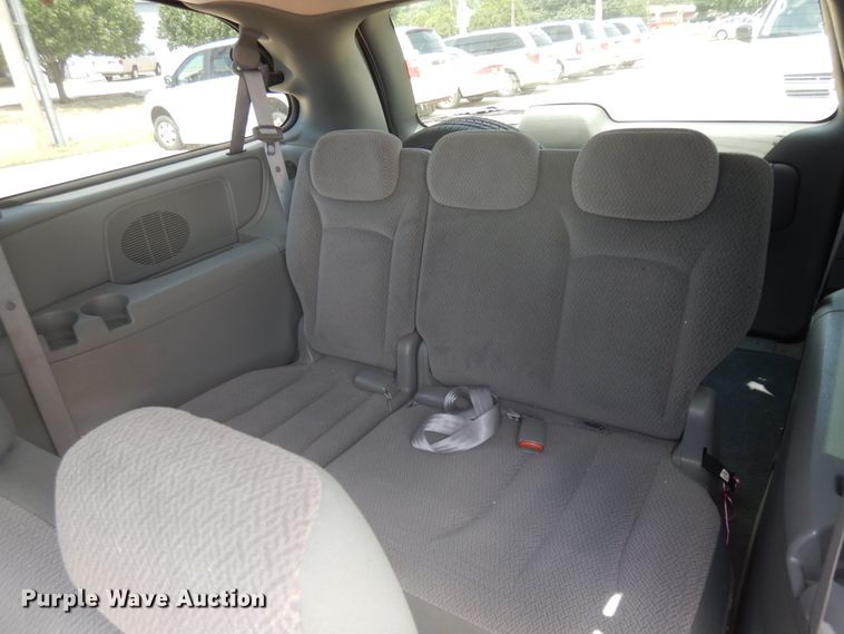 image for item FI9879 2007 Dodge Grand Caravan handicap accessible van