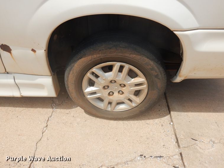 image for item FI9879 2007 Dodge Grand Caravan handicap accessible van