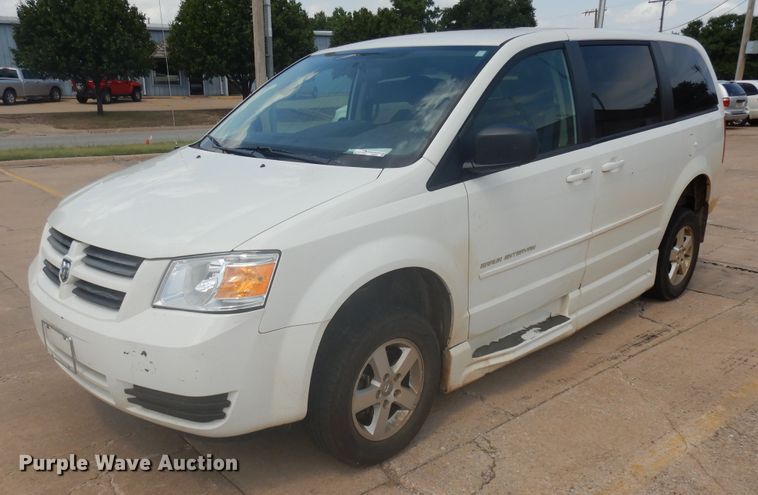 image for item FI9880 2010 Dodge Grand Caravan handicap accessible van