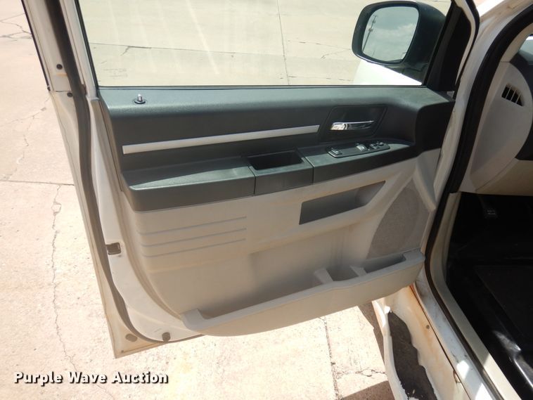 image for item FI9880 2010 Dodge Grand Caravan handicap accessible van