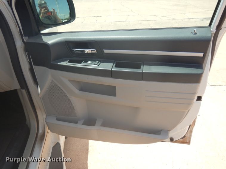 image for item FI9880 2010 Dodge Grand Caravan handicap accessible van
