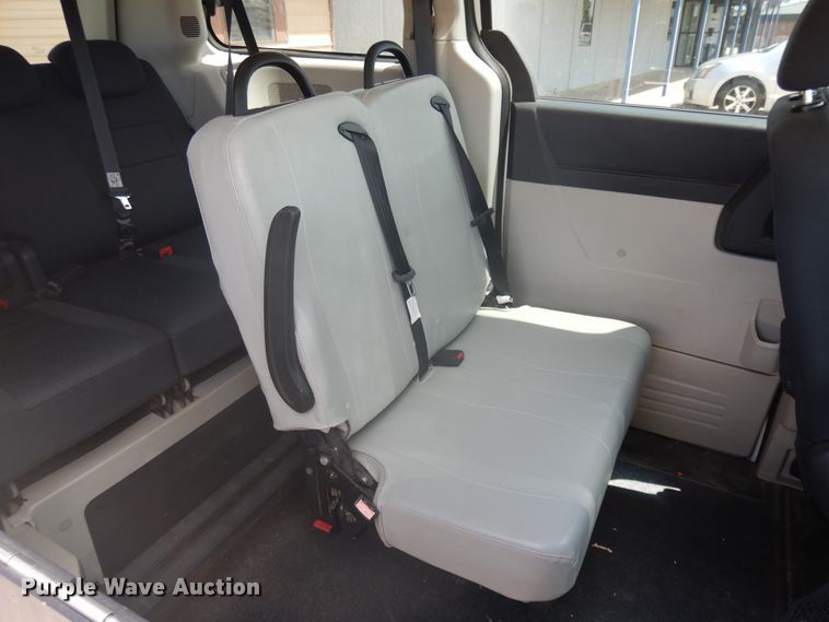 image for item FI9880 2010 Dodge Grand Caravan handicap accessible van