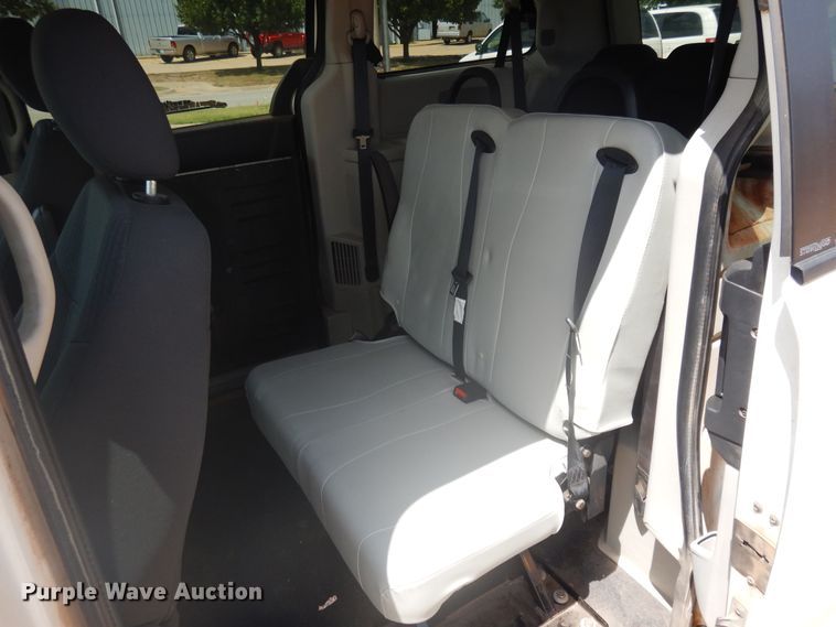 image for item FI9880 2010 Dodge Grand Caravan handicap accessible van