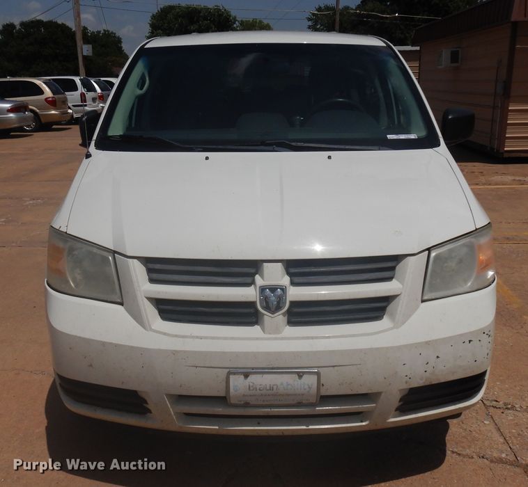 image for item FI9881 2010 Dodge Grand Caravan handicap accessible van