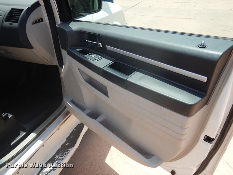image for item FI9881 2010 Dodge Grand Caravan handicap accessible van