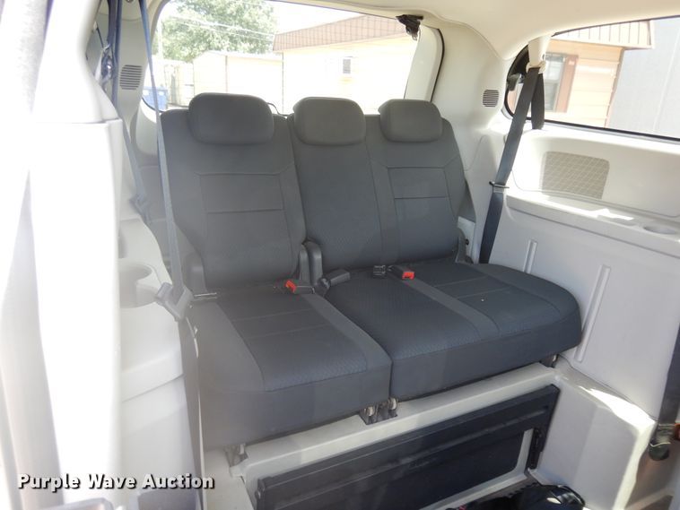 image for item FI9881 2010 Dodge Grand Caravan handicap accessible van