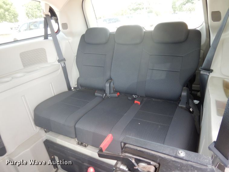 image for item FI9881 2010 Dodge Grand Caravan handicap accessible van