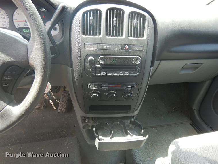 image for item FI9882 2007 Dodge Grand Caravan handicap accessible van