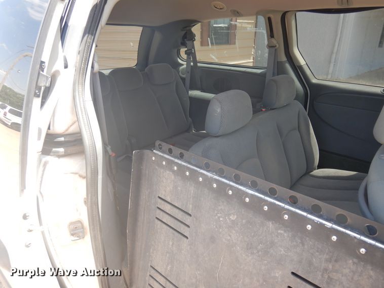image for item FI9882 2007 Dodge Grand Caravan handicap accessible van