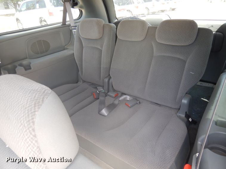 image for item FI9882 2007 Dodge Grand Caravan handicap accessible van
