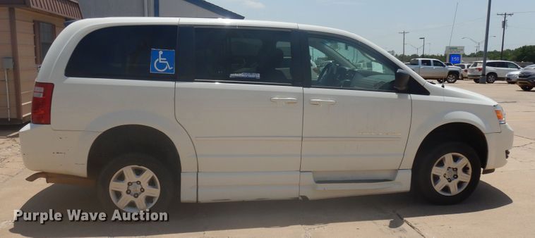 image for item FI9883 2010 Dodge Grand Caravan handicap accessible van