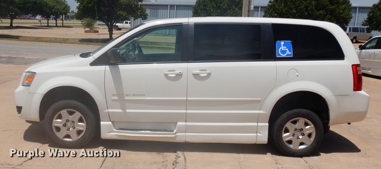 image for item FI9883 2010 Dodge Grand Caravan handicap accessible van