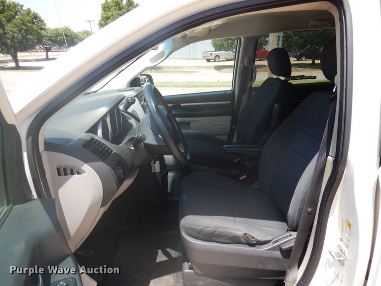 image for item FI9883 2010 Dodge Grand Caravan handicap accessible van