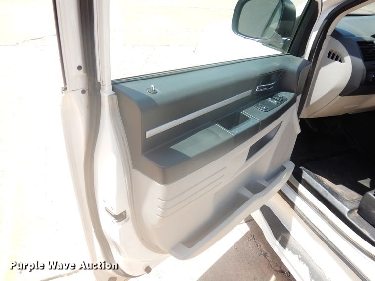 image for item FI9883 2010 Dodge Grand Caravan handicap accessible van
