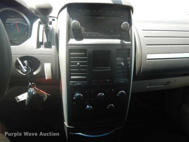 image for item FI9883 2010 Dodge Grand Caravan handicap accessible van