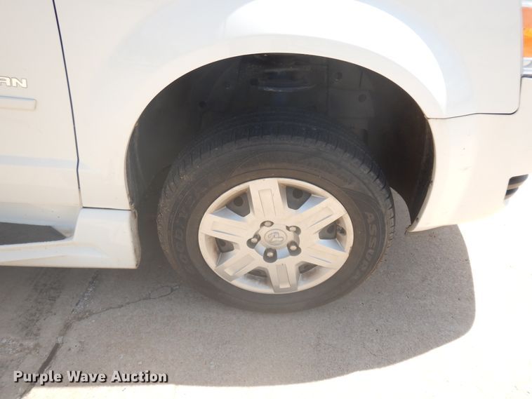 image for item FI9883 2010 Dodge Grand Caravan handicap accessible van