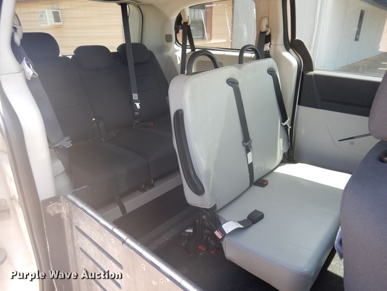 image for item FI9884 2010 Dodge Grand Caravan handicap accessible van