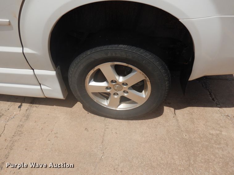 image for item FI9884 2010 Dodge Grand Caravan handicap accessible van