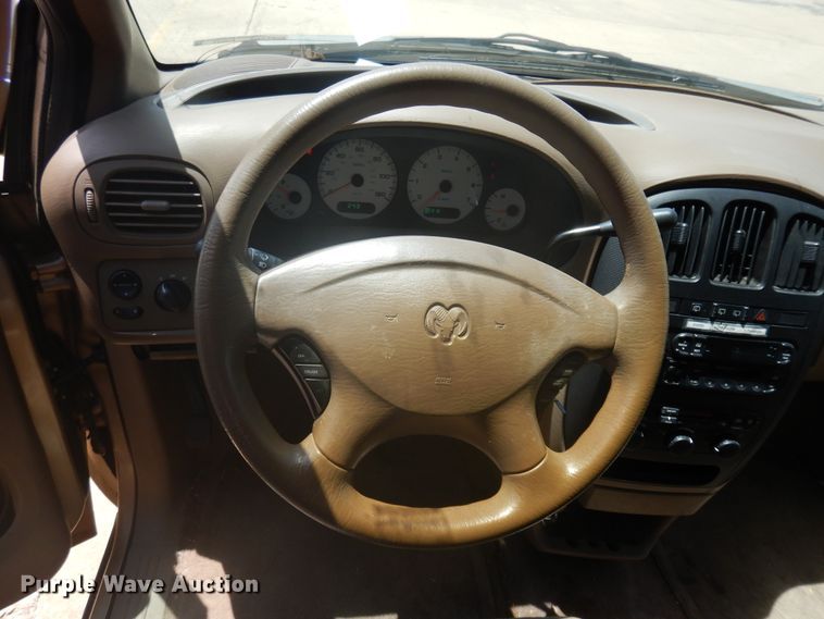 image for item FI9887 2001 Dodge Grand Caravan van