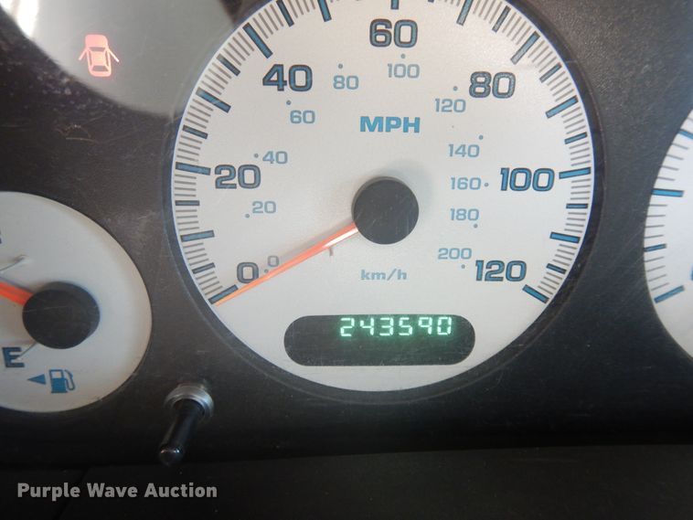 image for item FI9887 2001 Dodge Grand Caravan van