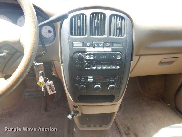 image for item FI9887 2001 Dodge Grand Caravan van