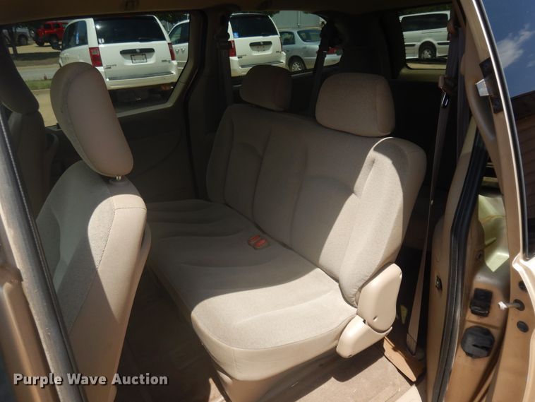 image for item FI9887 2001 Dodge Grand Caravan van
