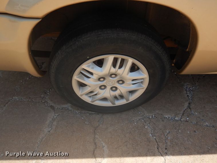 image for item FI9887 2001 Dodge Grand Caravan van