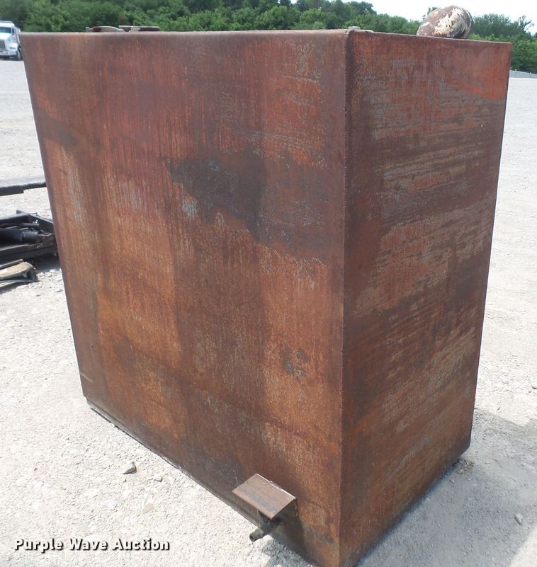 image for item FJ9149 (2) Used motor oil tanks