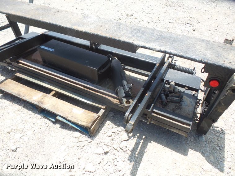 image for item FJ9151 End gate lift
