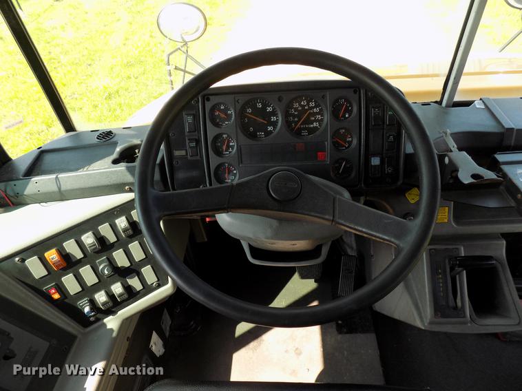 image for item FJ9252 2002 Freightliner FS65 school bus