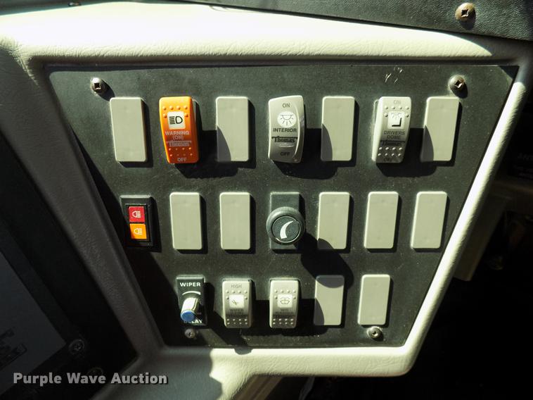 image for item FJ9252 2002 Freightliner FS65 school bus