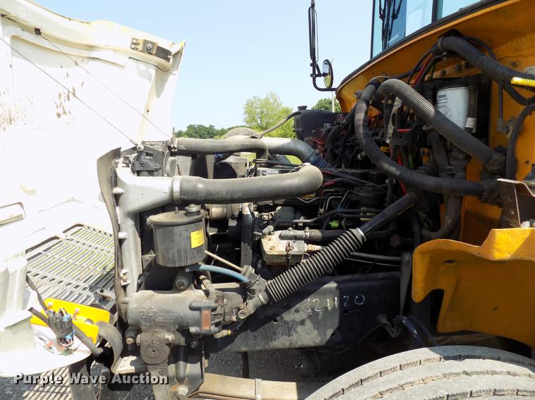 image for item FJ9252 2002 Freightliner FS65 school bus