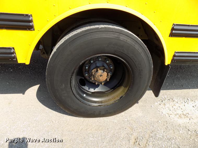 image for item FJ9252 2002 Freightliner FS65 school bus