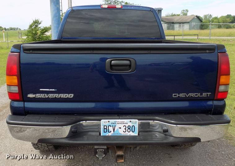 image for item FJ9284 2002 Chevrolet Silverado 1500 Ext. Cab pickup truck