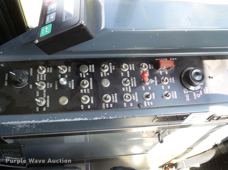 image for item FM9382 2001 MCI D4500 coach bus