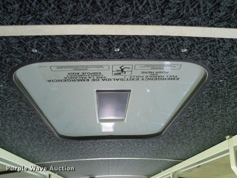 image for item FM9382 2001 MCI D4500 coach bus