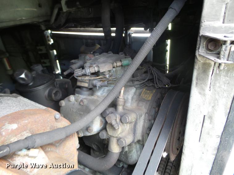 image for item FM9382 2001 MCI D4500 coach bus