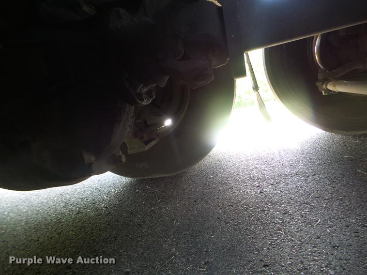 image for item FM9382 2001 MCI D4500 coach bus